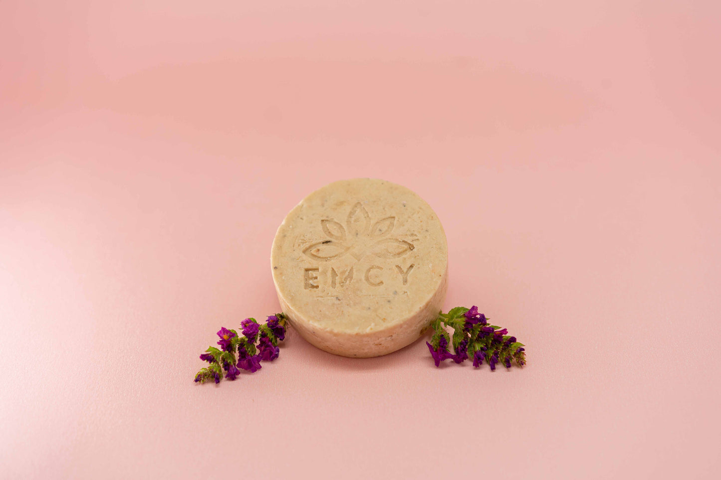 Shampoo sólido de manzana y canela