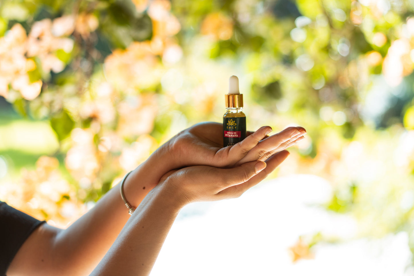 Serum facial de pitahaya y granada